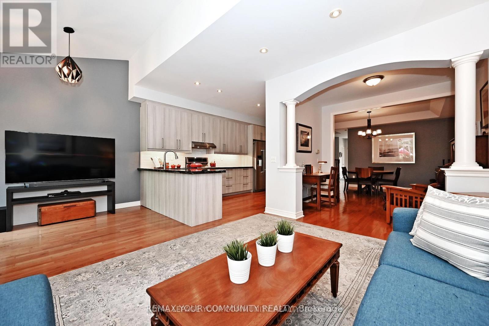 18 - 3 Senator Court, Aurora, Ontario  L4G 7P2 - Photo 11 - N12453919