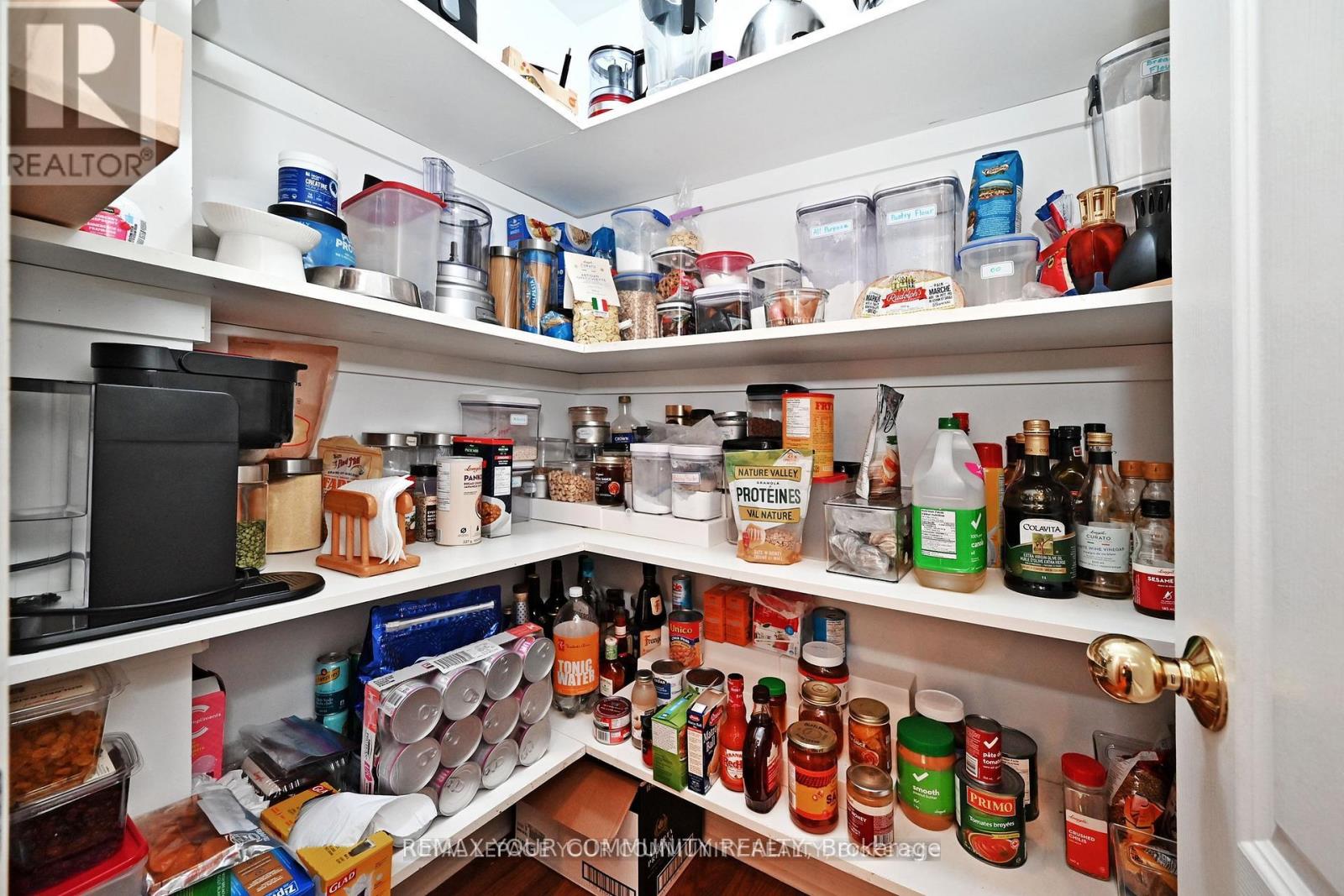 18 - 3 Senator Court, Aurora, Ontario  L4G 7P2 - Photo 22 - N12453919