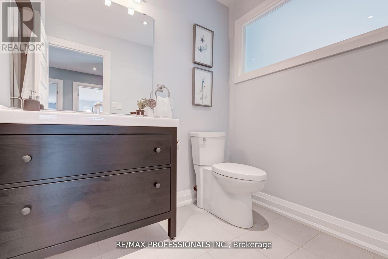 372 Silverthorn Avenue, Toronto, Ontario  M6M 3G9 - Photo 35 - W12713992