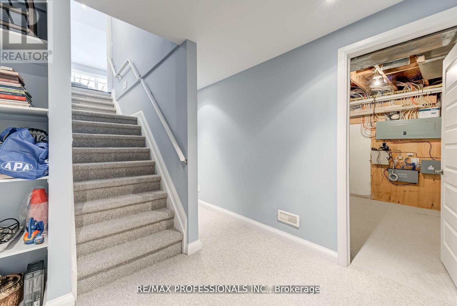 372 Silverthorn Avenue, Toronto, Ontario  M6M 3G9 - Photo 37 - W12713992