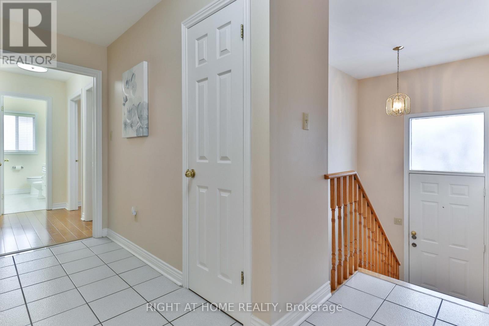 459 Maple Leaf Drive, Toronto, Ontario  M6L 1R1 - Photo 23 - W12714022