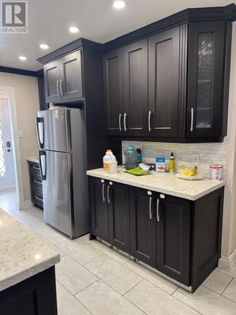 73 Mallard Crescent, Brampton, Ontario  L6S 2T7 - Photo 9 - W12714048