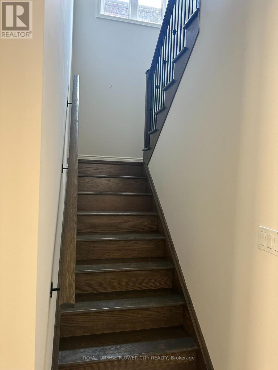 7 Ann Mckee Street, Caledon, Ontario  L7C 4M8 - Photo 9 - W12714056