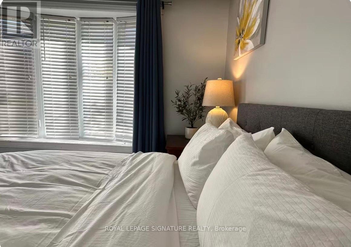 1353 Sheldon Avenue, Oakville, Ontario  L6L 2P9 - Photo 10 - W12714126