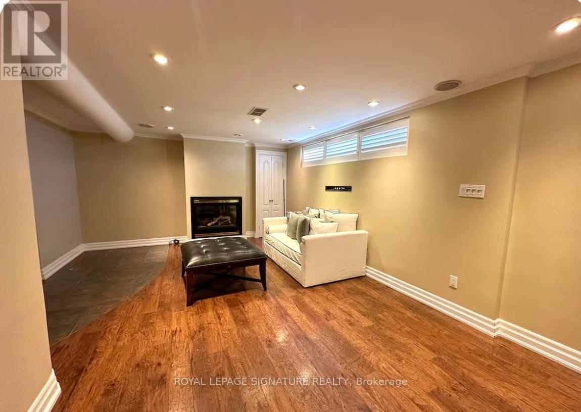 1353 Sheldon Avenue, Oakville, Ontario  L6L 2P9 - Photo 15 - W12714126