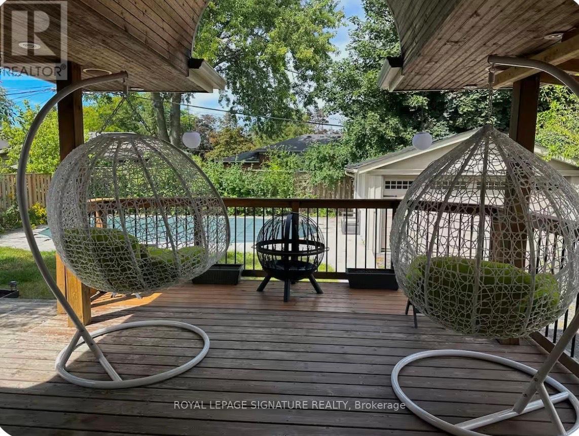 1353 Sheldon Avenue, Oakville, Ontario  L6L 2P9 - Photo 17 - W12714126