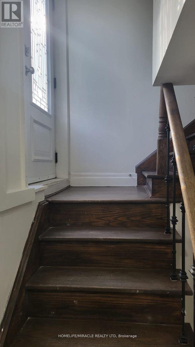 Bsmt - 1058 Alexandra Avenue, Mississauga, Ontario  L5E 2A8 - Photo 12 - W12714172