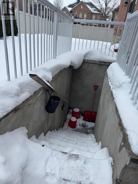 127 Lloyd Sanderson Drive, Brampton, Ontario  L6Y 0Z9 - Photo 16 - W12714184