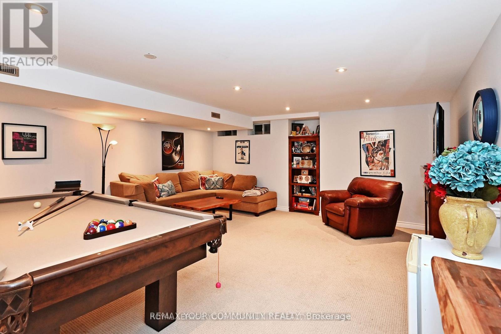 18 - 3 Senator Court, Aurora, Ontario  L4G 7P2 - Photo 35 - N12453919