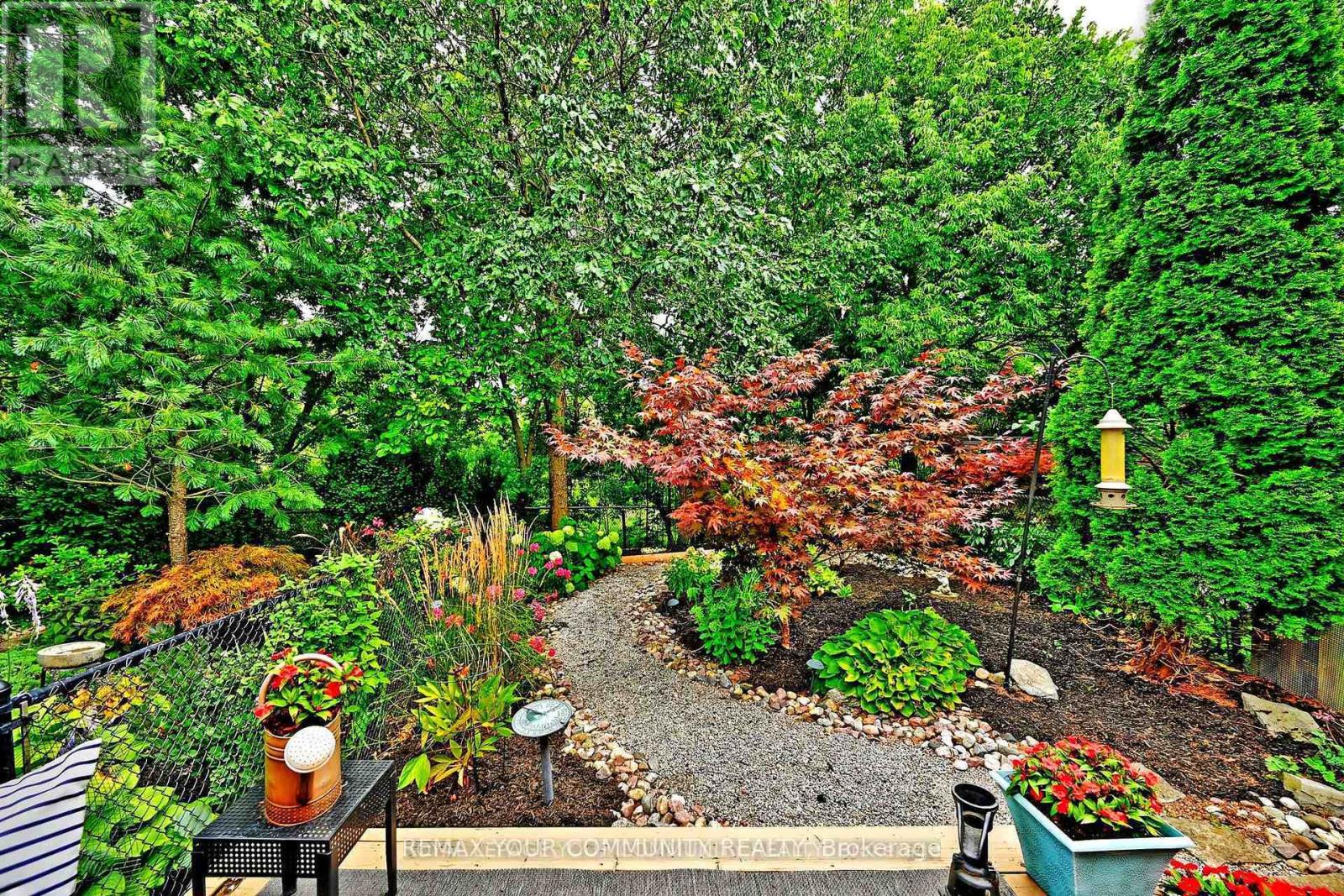 18 - 3 Senator Court, Aurora, Ontario  L4G 7P2 - Photo 37 - N12453919