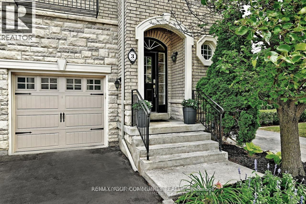 18 - 3 Senator Court, Aurora, Ontario  L4G 7P2 - Photo 2 - N12453919