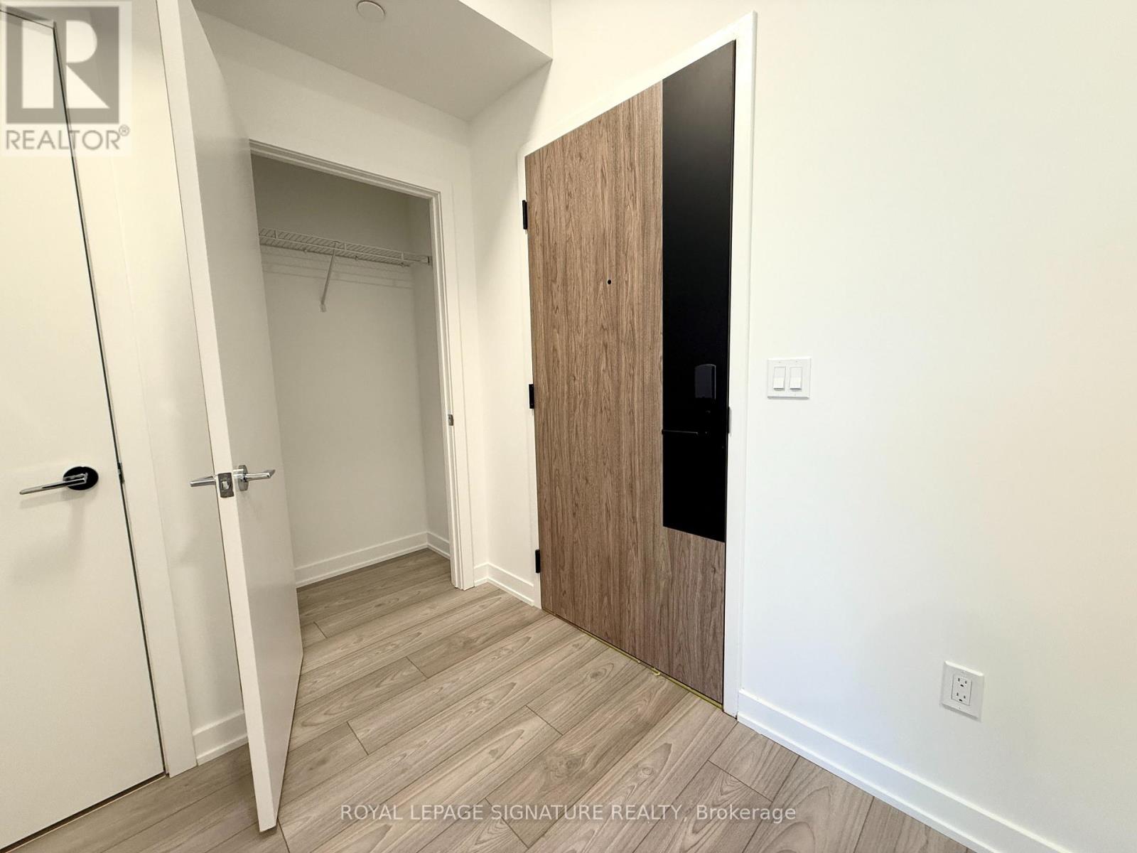 505 - 1007 The Queensway, Toronto, Ontario  M8Z 0H4 - Photo 1 - W12714140