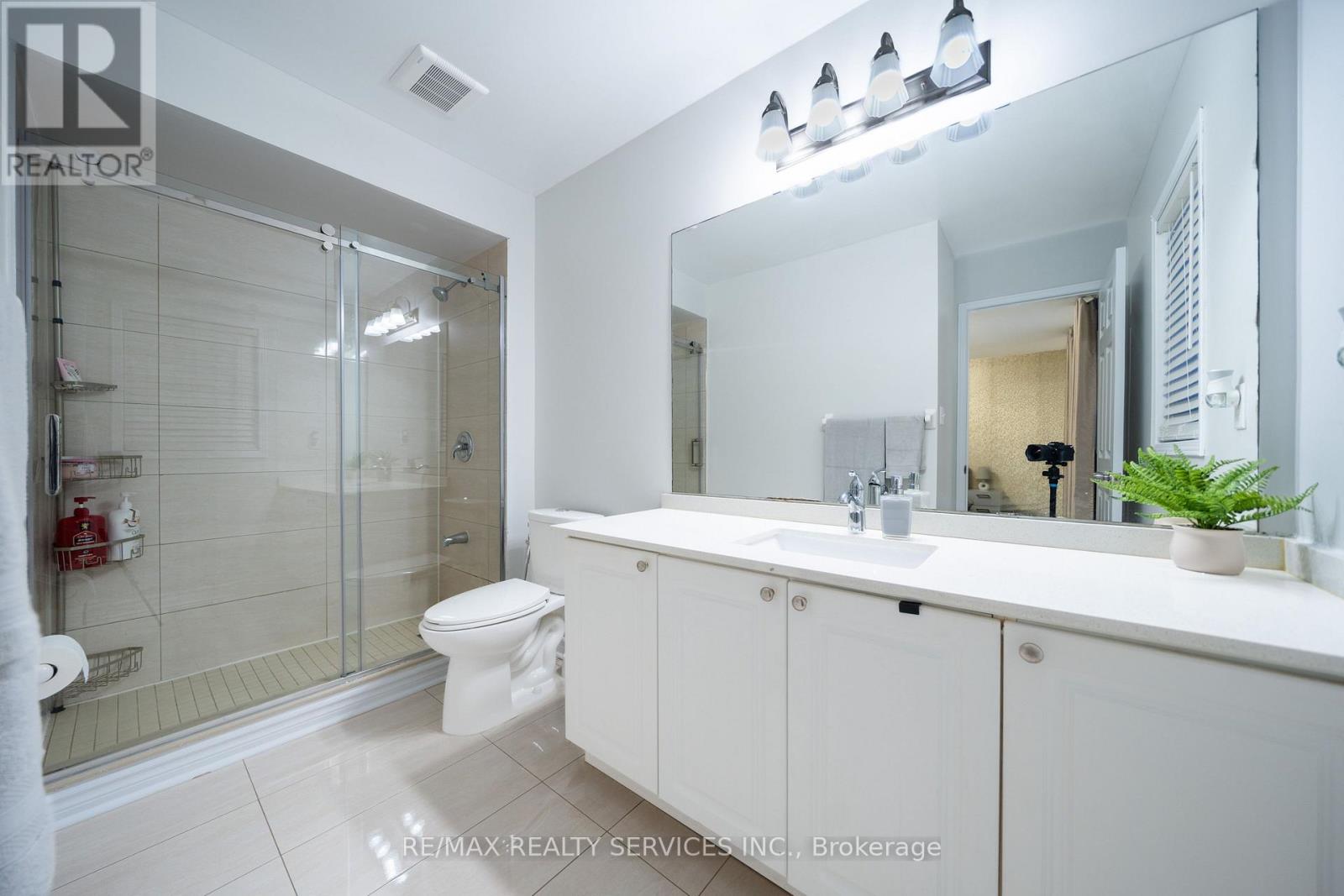 24 Florence Drive, Brampton, Ontario  L7A 2M4 - Photo 37 - W12708436