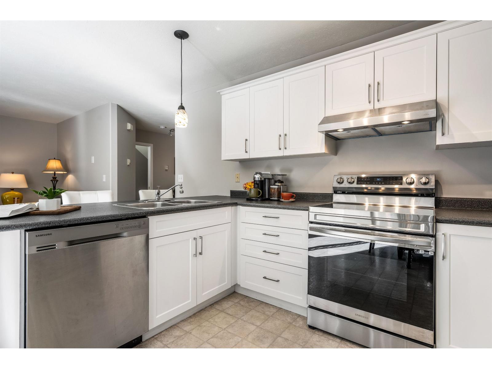 8 45932 Lewis Avenue, Chilliwack Proper West, Chilliwack, British Columbia  V2P 3C2 - Photo 10 - R3081331