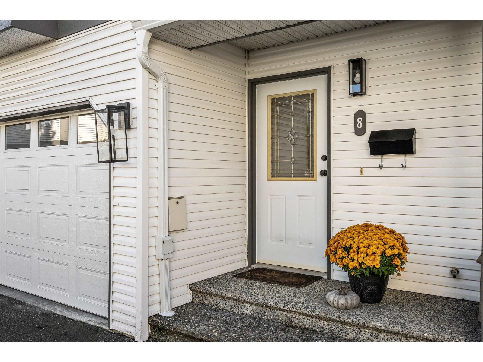 8 45932 Lewis Avenue, Chilliwack Proper West, Chilliwack, British Columbia  V2P 3C2 - Photo 6 - R3081331