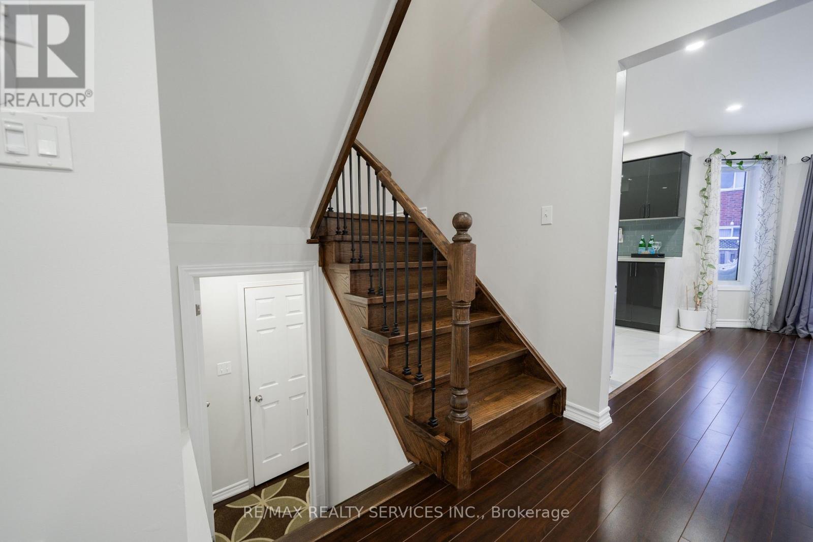 24 Florence Drive, Brampton, Ontario  L7A 2M4 - Photo 21 - W12708436