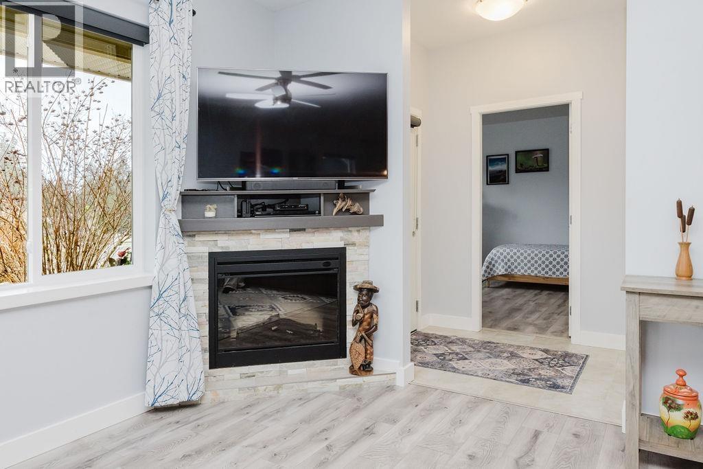 6214 Sitka Road, Sechelt, British Columbia  V7Z 0L3 - Photo 6 - R3080934