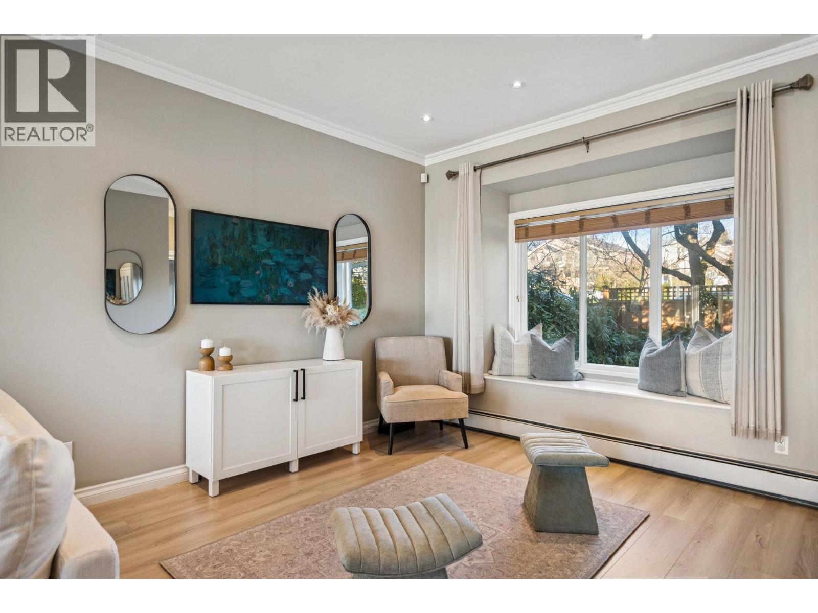 333 E Keith Road, North Vancouver, British Columbia  V7L 1V6 - Photo 5 - R3081053