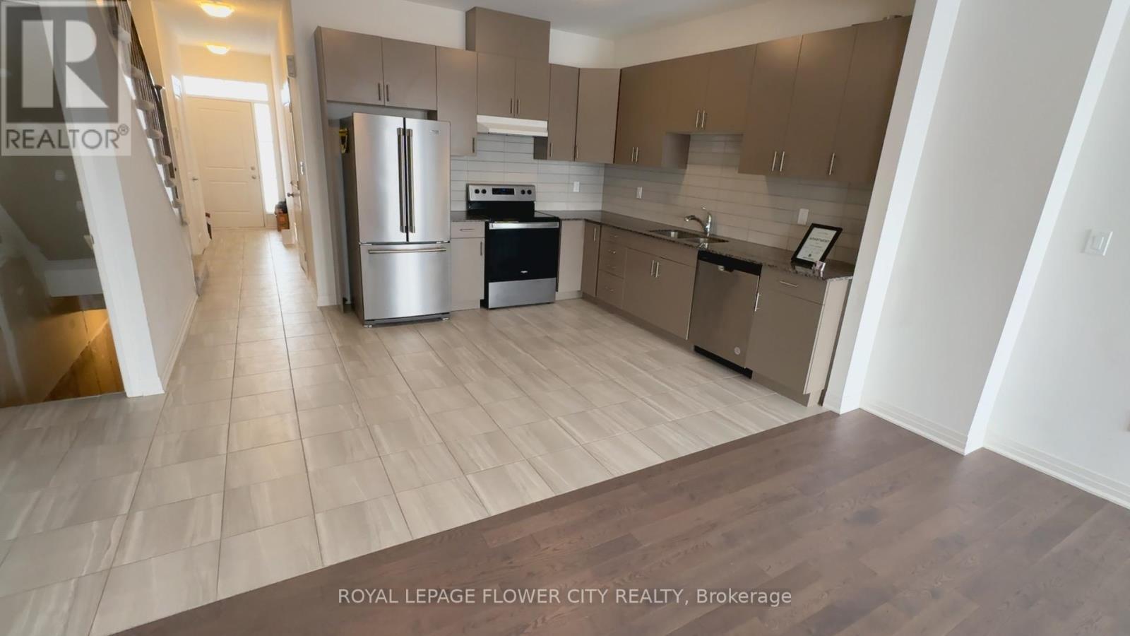 Photo 7 of 27 for 92 Middleton Street