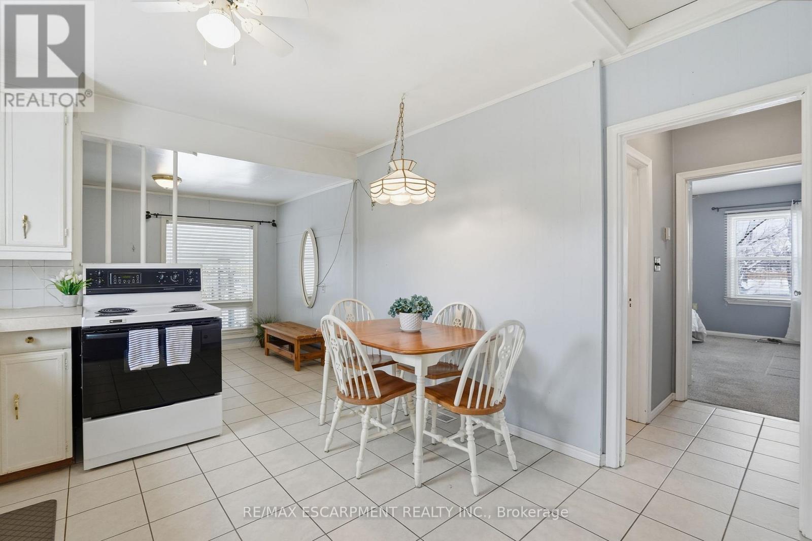 363 Limeridge Road E, Hamilton, Ontario  L9A 2S8 - Photo 12 - X12714010