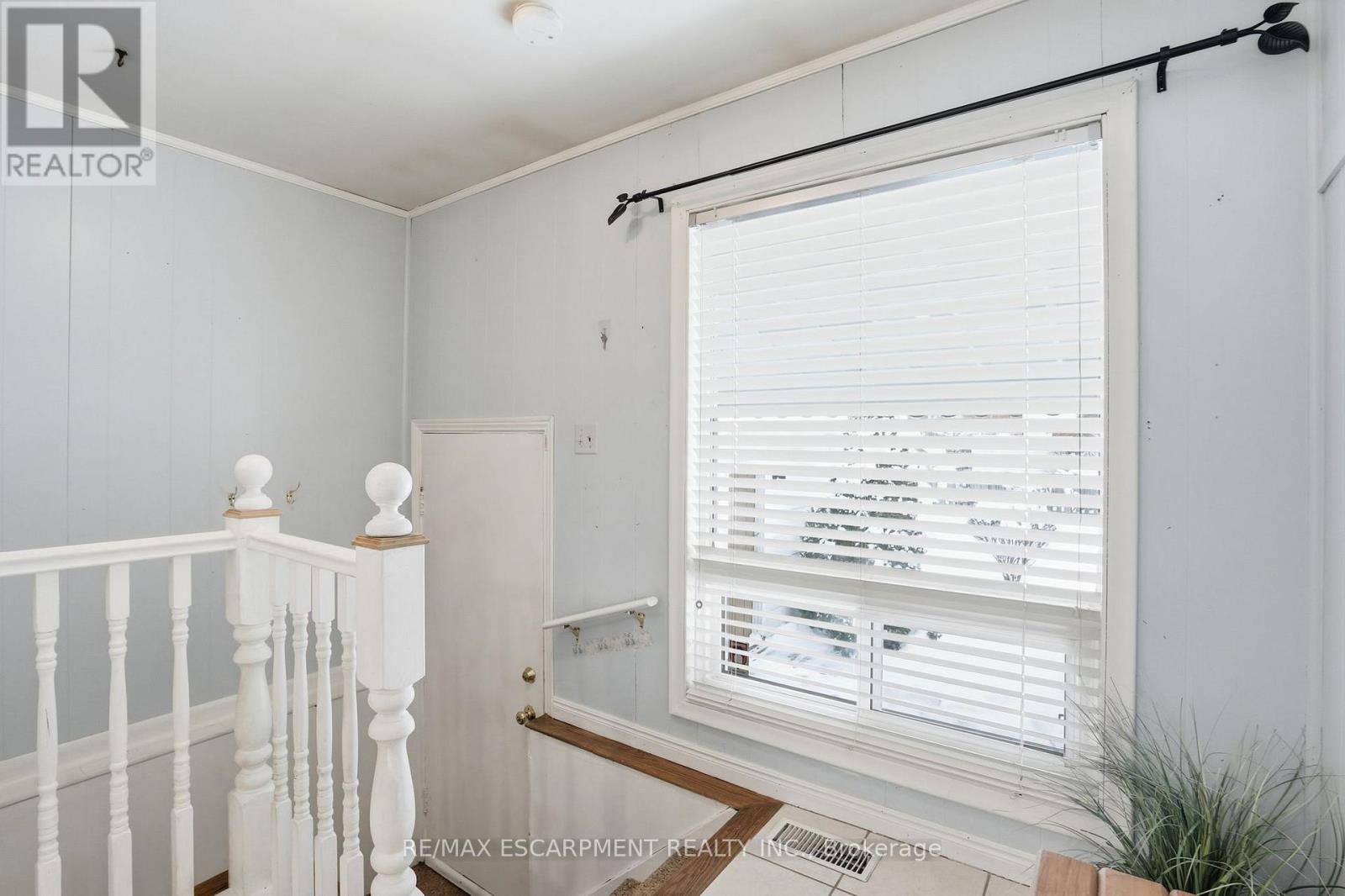 363 Limeridge Road E, Hamilton, Ontario  L9A 2S8 - Photo 17 - X12714010