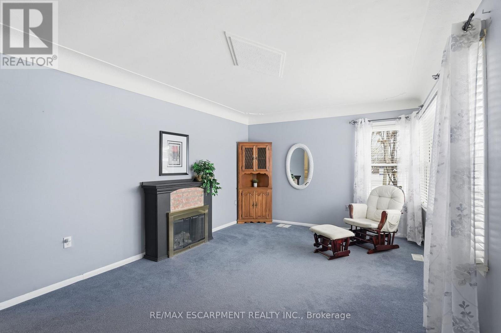 363 Limeridge Road E, Hamilton, Ontario  L9A 2S8 - Photo 6 - X12714010