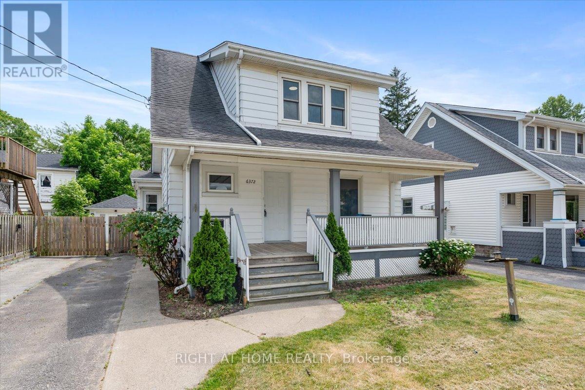 6372 Maitland Avenue, Niagara Falls, Ontario  L2G 1R4 - Photo 1 - X12714152