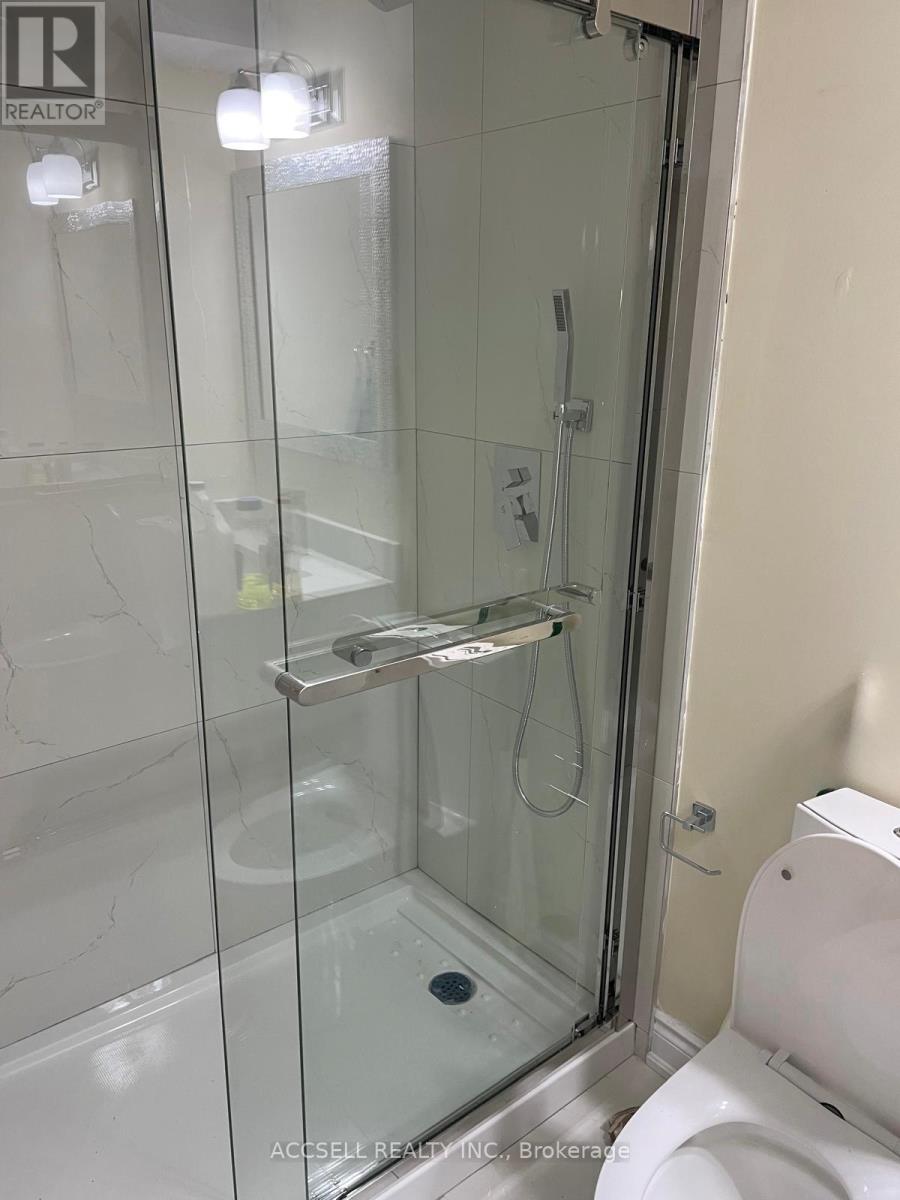 22 Rowley Street, Brantford, Ontario  N3S 0J6 - Photo 12 - X12714160