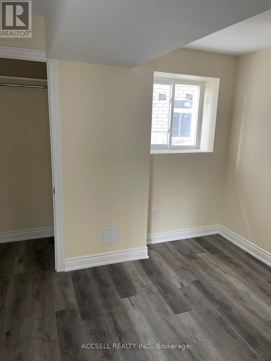 22 Rowley Street, Brantford, Ontario  N3S 0J6 - Photo 9 - X12714160