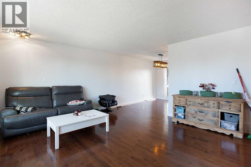 84 Big Springs Hill Se, Airdrie, Alberta  T4A 1L3 - Photo 5 - A2278270