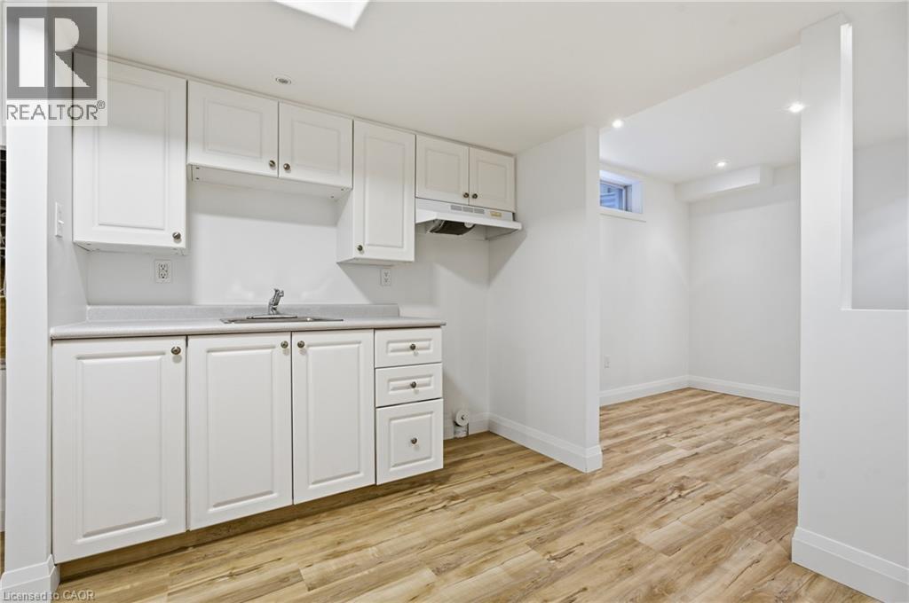 50 Dahlia Street, Kitchener, Ontario  N2E 4B1 - Photo 35 - 40799579