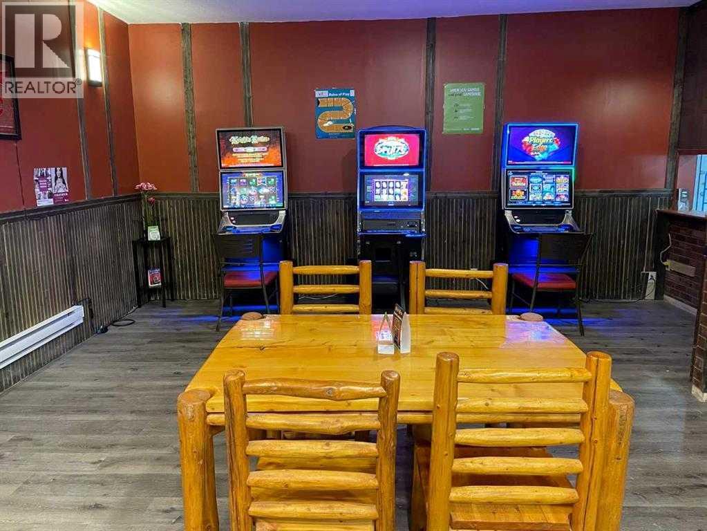 121 2 Street W, Cremona, Alberta  T0M 0R0 - Photo 2 - A2241714