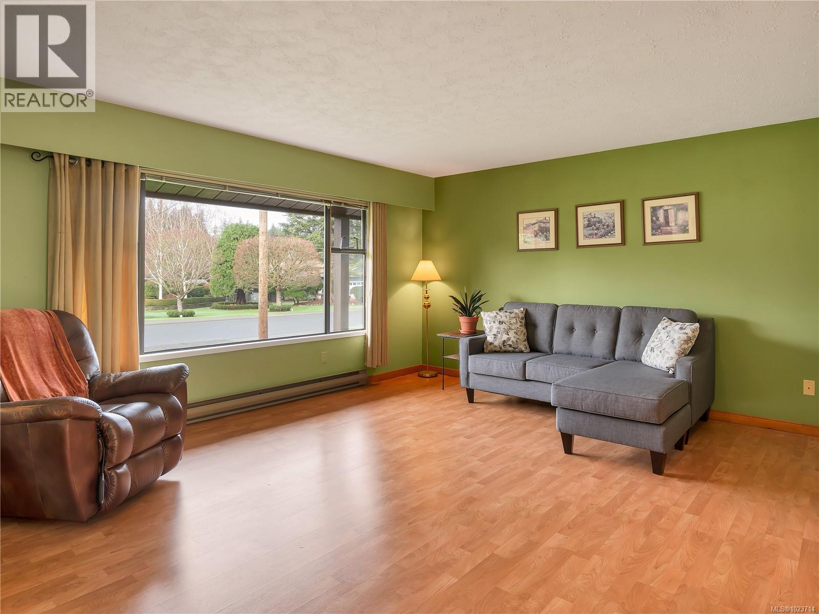 1779 Juniper Dr, Campbell River, British Columbia  V9W 6W8 - Photo 2 - 1023714