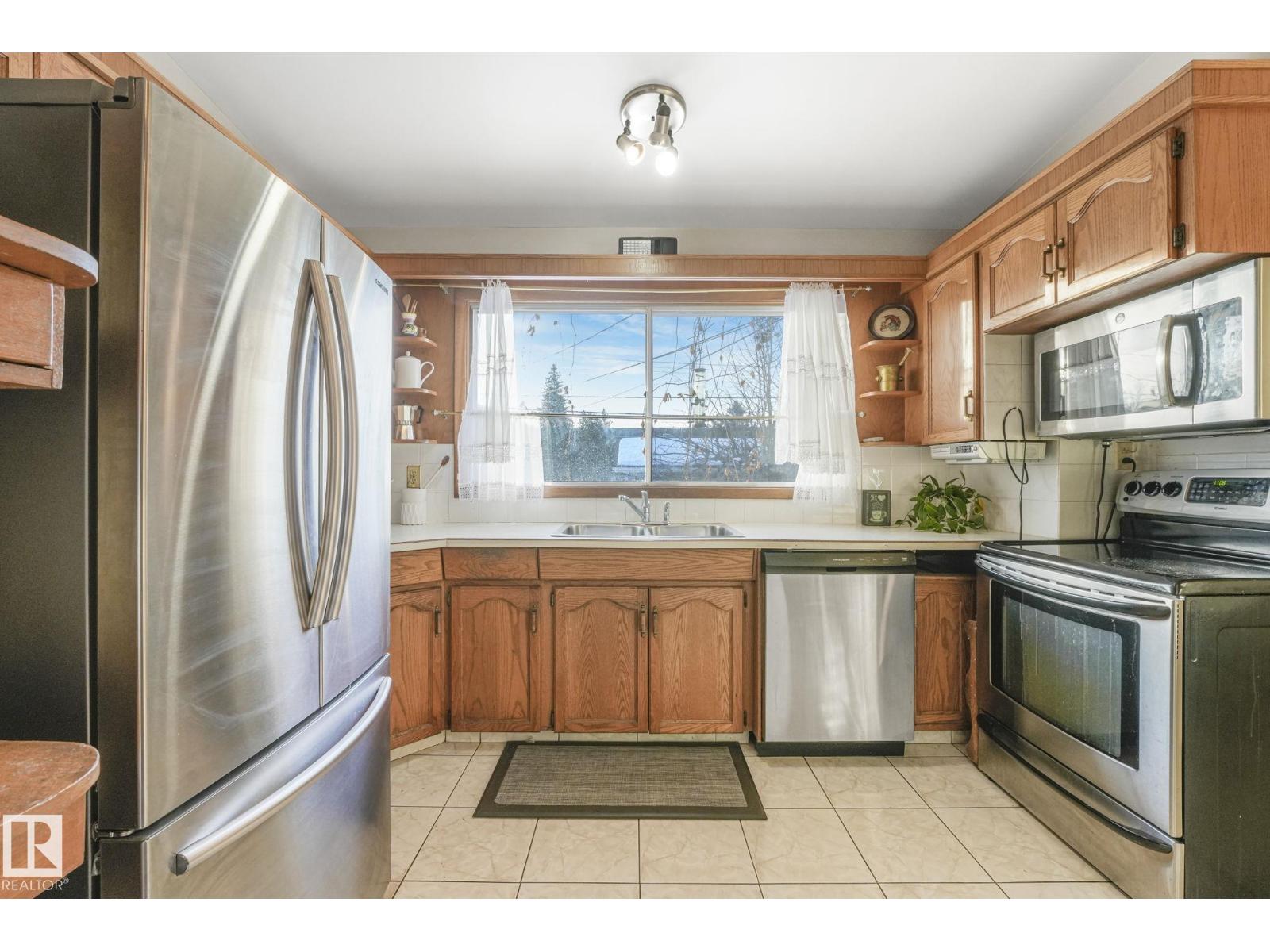 16611 90 Av Nw, Edmonton, Alberta  T5R 4W9 - Photo 10 - E4470517