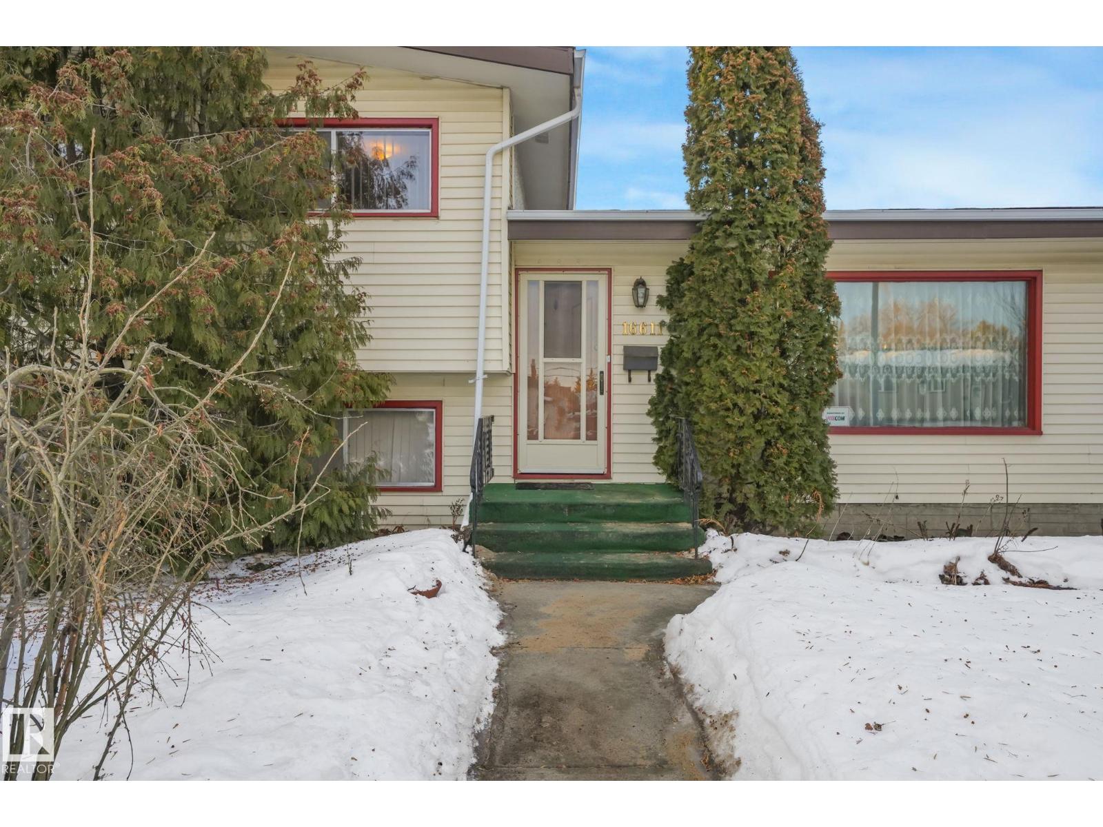 16611 90 Av Nw, Edmonton, Alberta  T5R 4W9 - Photo 3 - E4470517