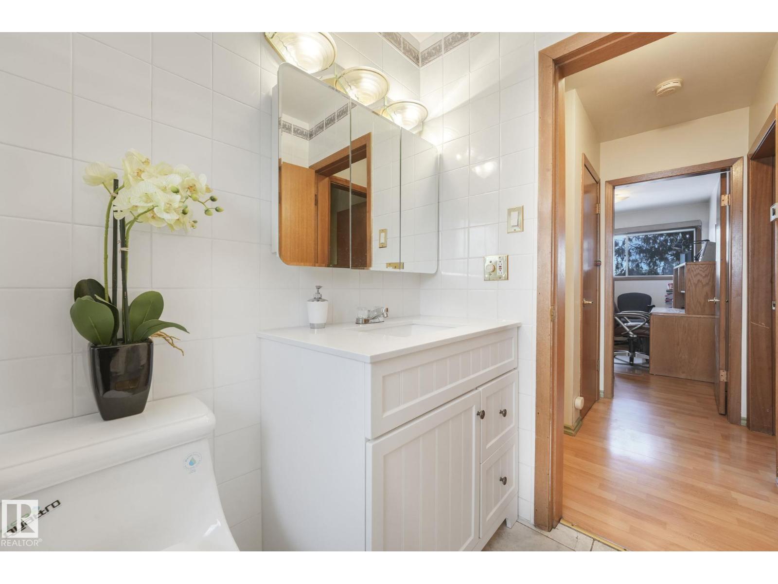 16611 90 Av Nw, Edmonton, Alberta  T5R 4W9 - Photo 30 - E4470517