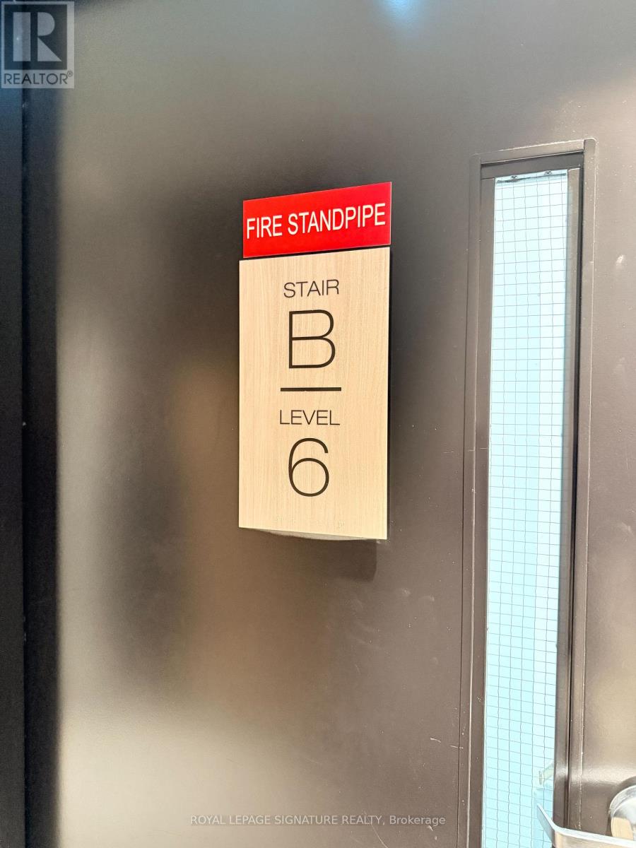 613 - 1 Fairview Road E, Mississauga, Ontario  L5A 4C6 - Photo 15 - W12695604