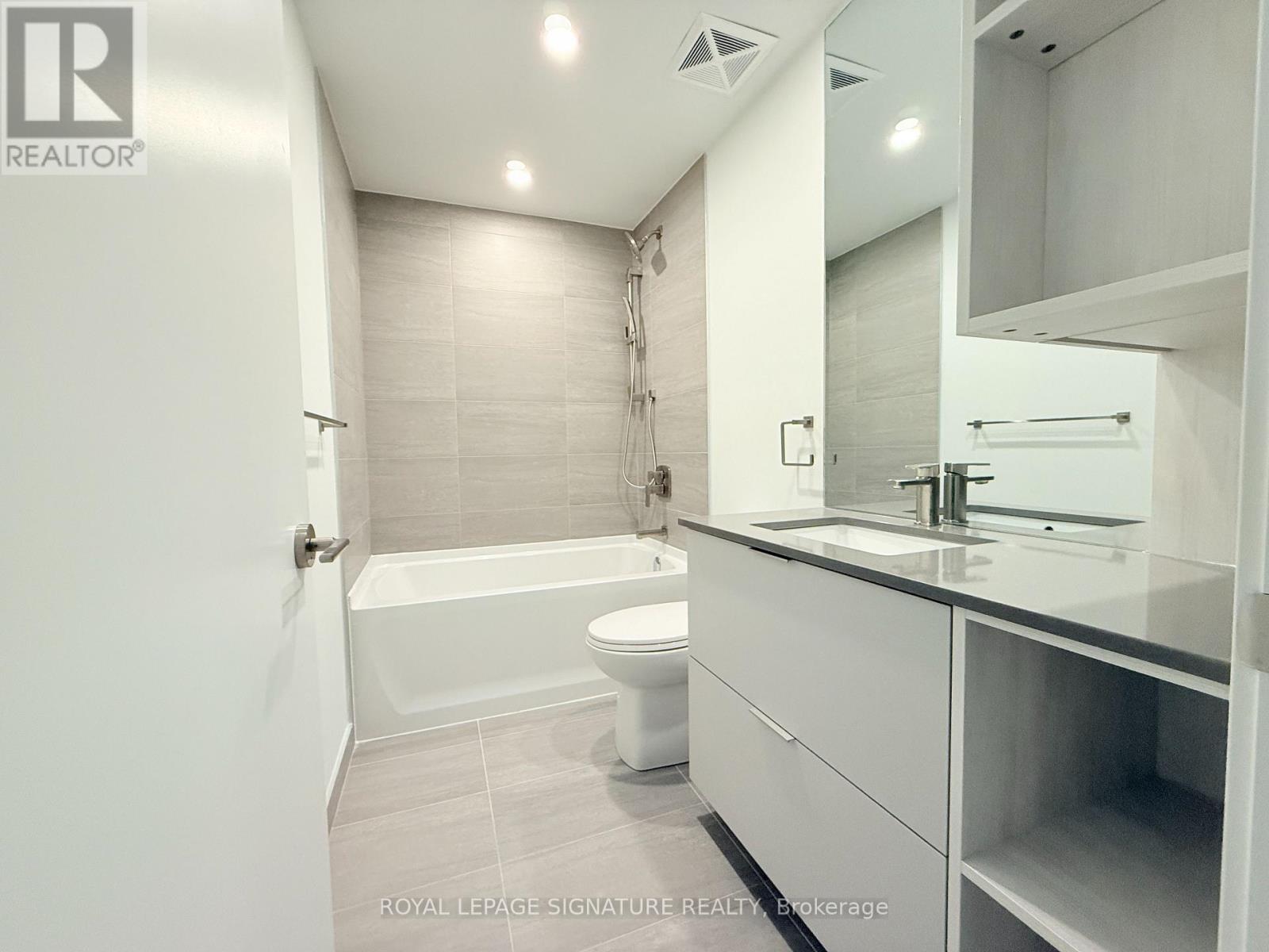 613 - 1 Fairview Road E, Mississauga, Ontario  L5A 4C6 - Photo 7 - W12695604