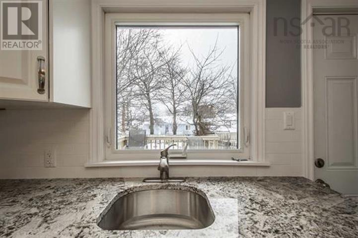 82 Sunnybrae Avenue, Halifax, Nova Scotia  B3N 2G7 - Photo 10 - 202601180