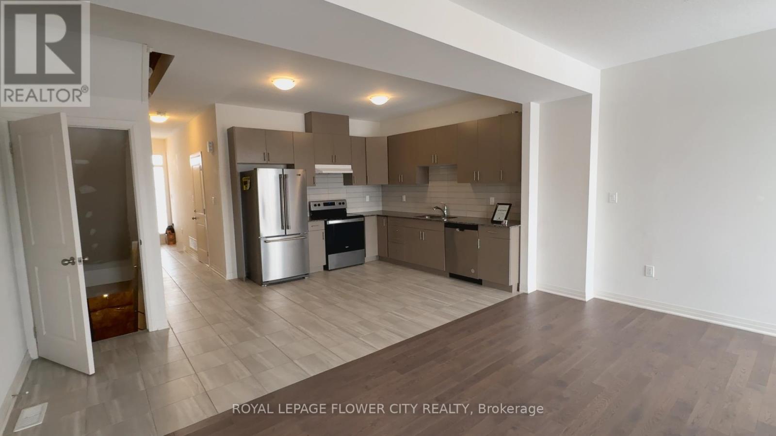 92 Middleton Street, Zorra, Ontario  N0M 2M0 - Photo 3 - X12713998