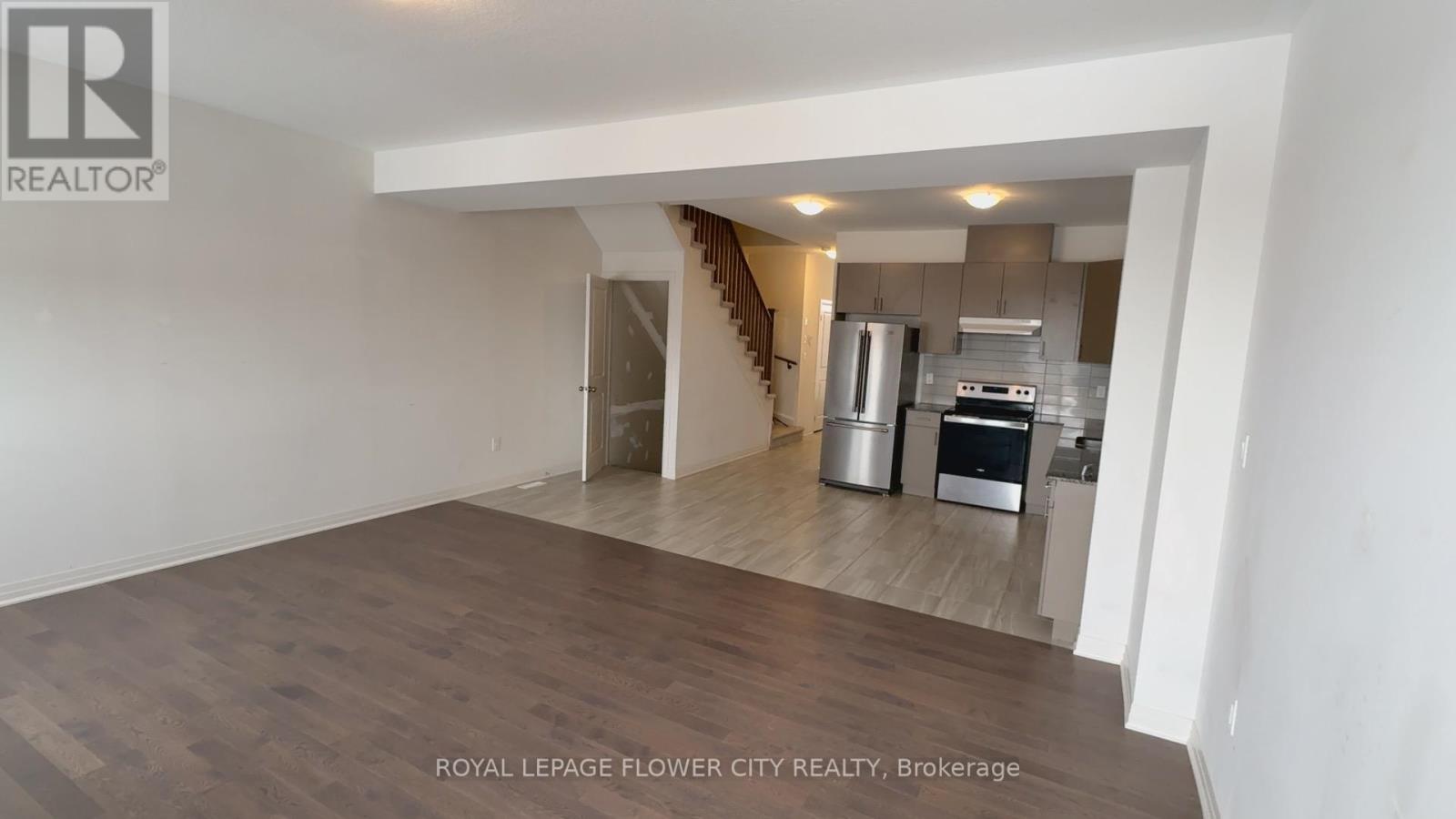 92 Middleton Street, Zorra, Ontario  N0M 2M0 - Photo 2 - X12713998