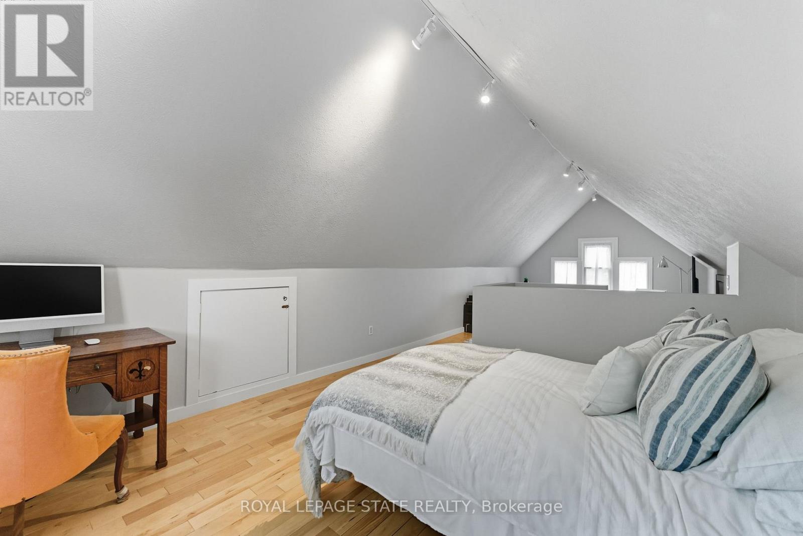 13 Bruce Street, Hamilton, Ontario  L8P 3M5 - Photo 27 - X12413154