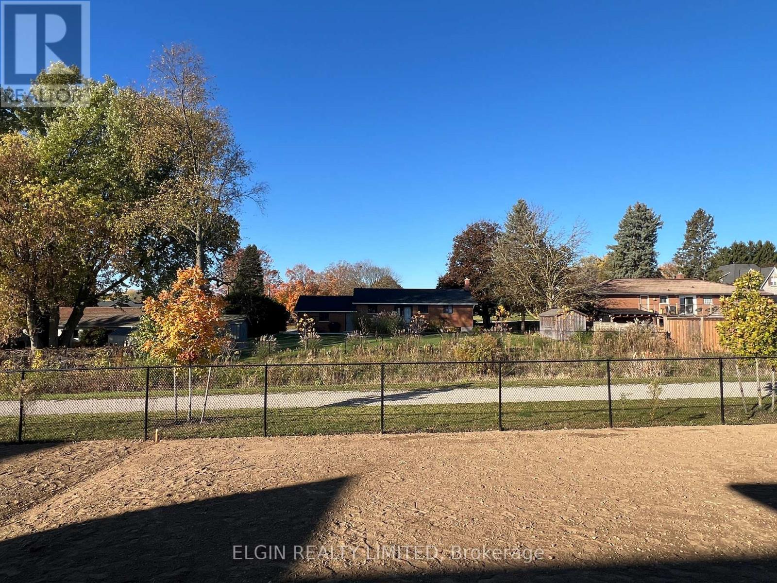 47 Lark Street, Tillsonburg, Ontario  N4G 0K8 - Photo 2 - X12714206