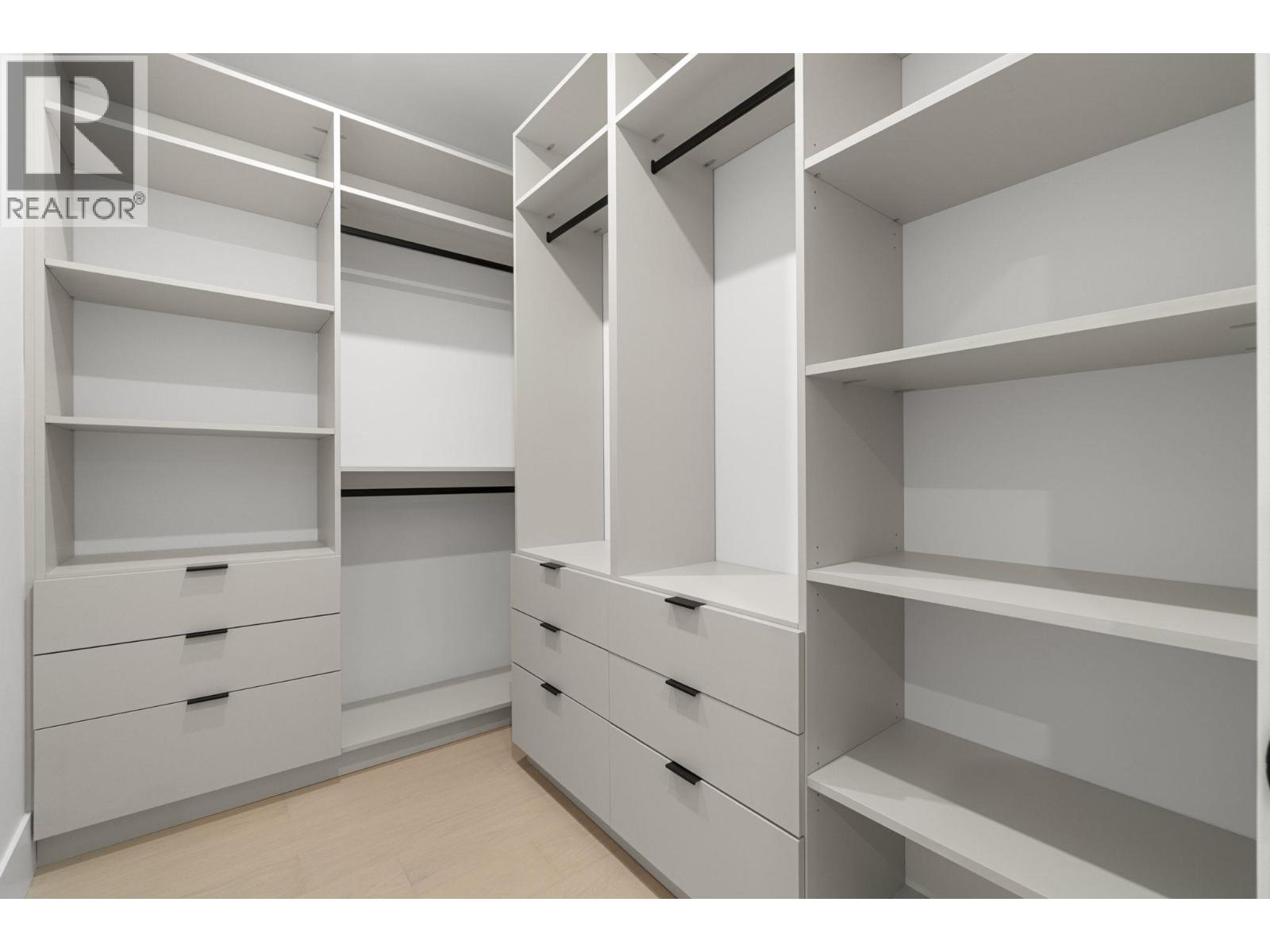 1 1945 E 13th Avenue, Vancouver, British Columbia  V5N 2C3 - Photo 11 - R3081319