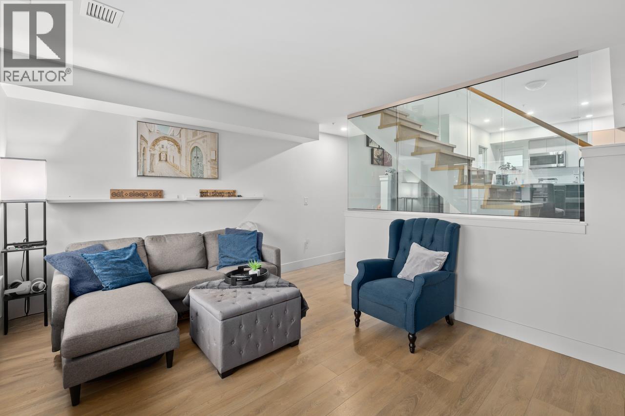 3 752 E 3rd Street, North Vancouver, British Columbia  V7L 1G9 - Photo 5 - R3081321