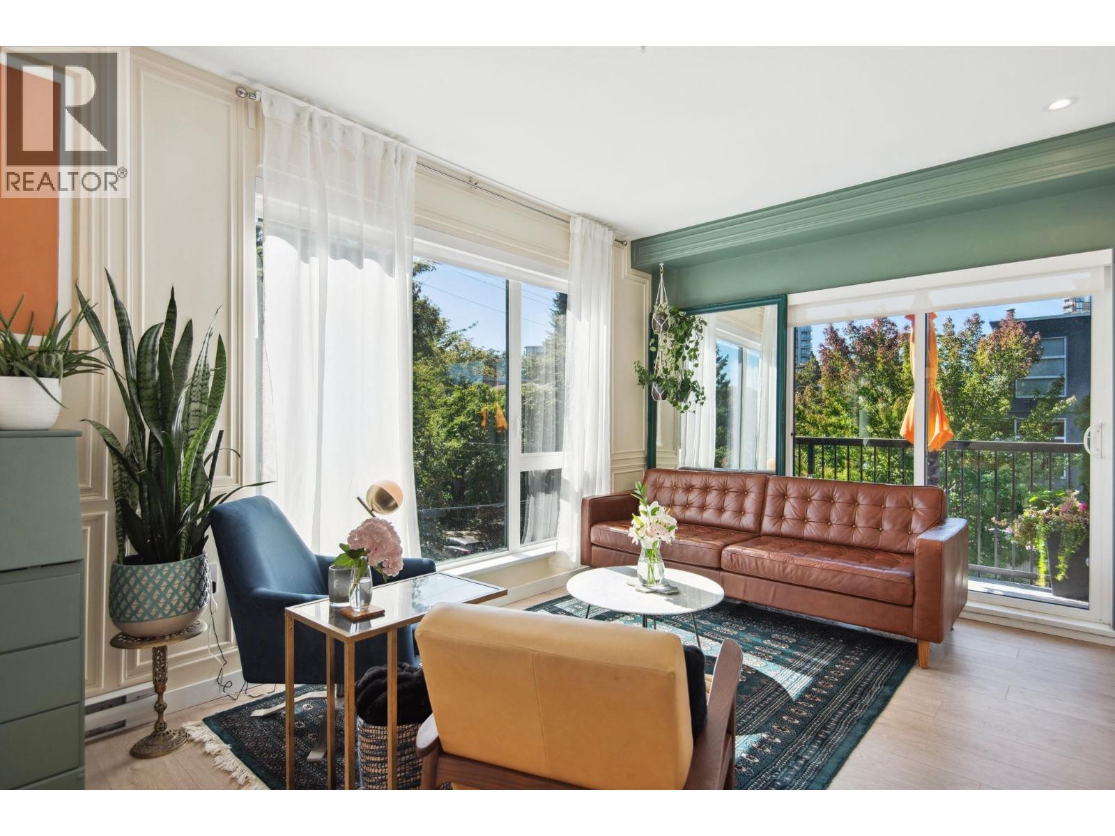 321 2520 Guelph Street, Vancouver, British Columbia  V5T 0K7 - Photo 2 - R3081323