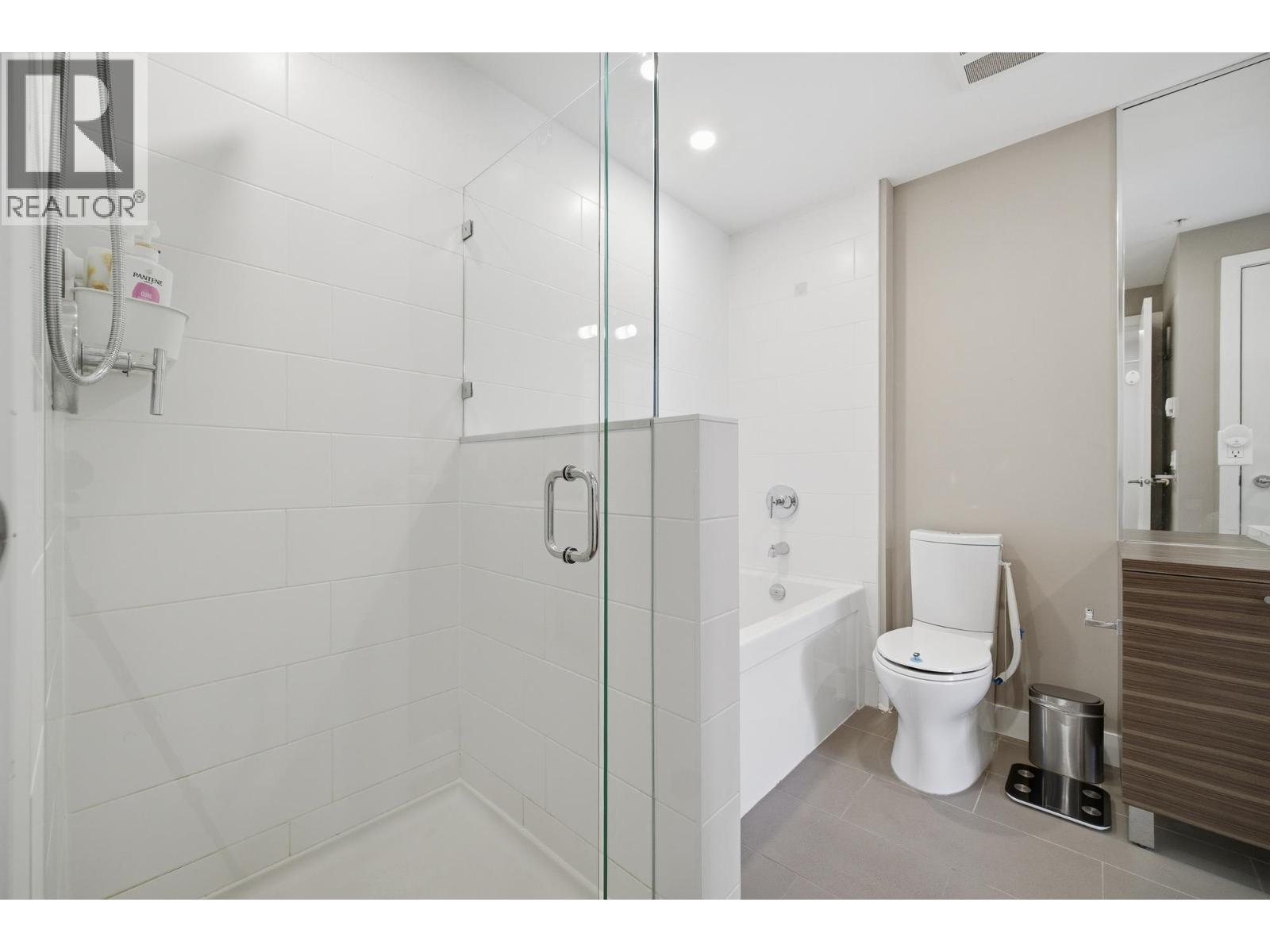 303 9150 University High Street, Burnaby, British Columbia  V5A 0C5 - Photo 11 - R3081348