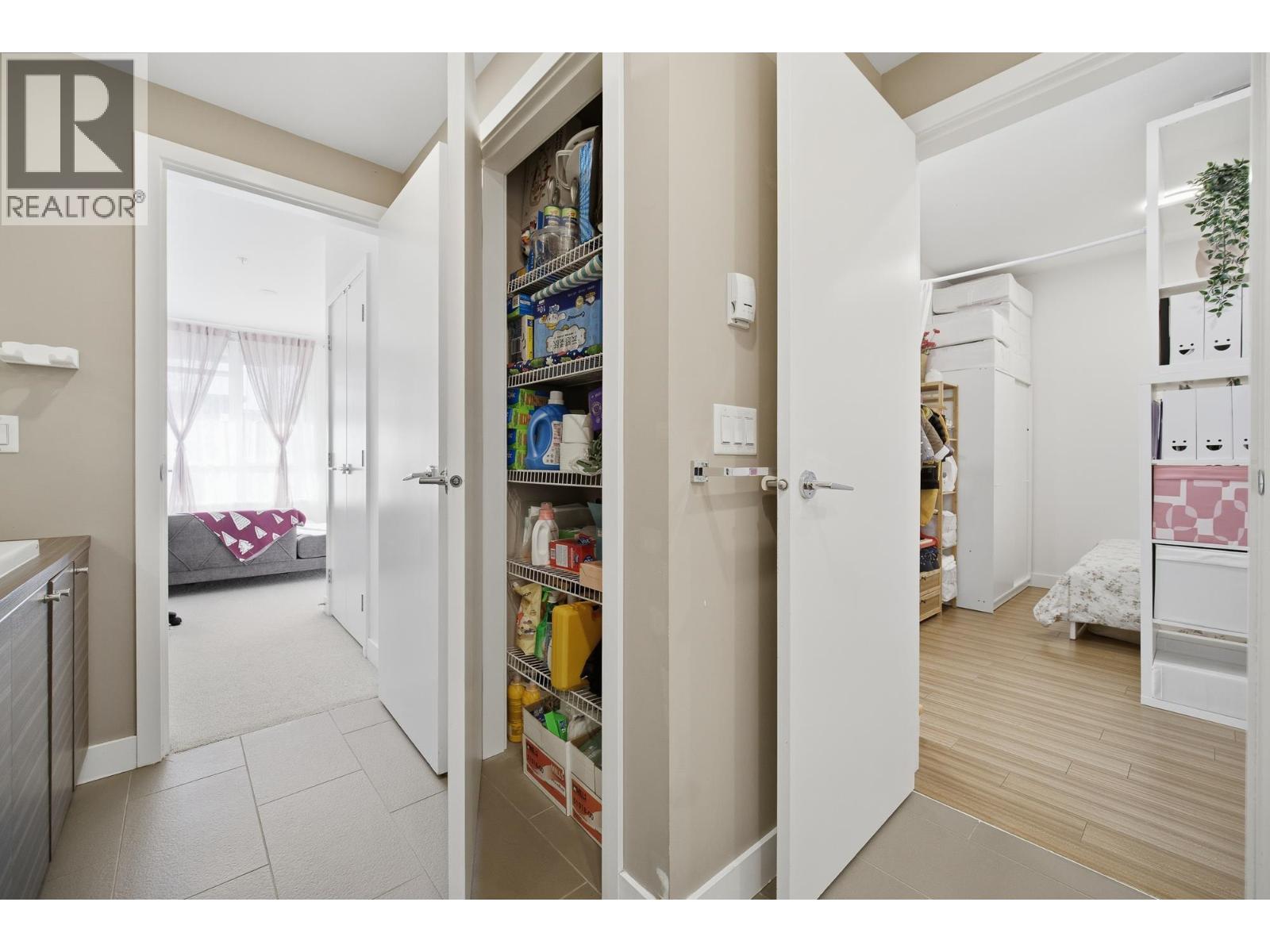 303 9150 University High Street, Burnaby, British Columbia  V5A 0C5 - Photo 6 - R3081348