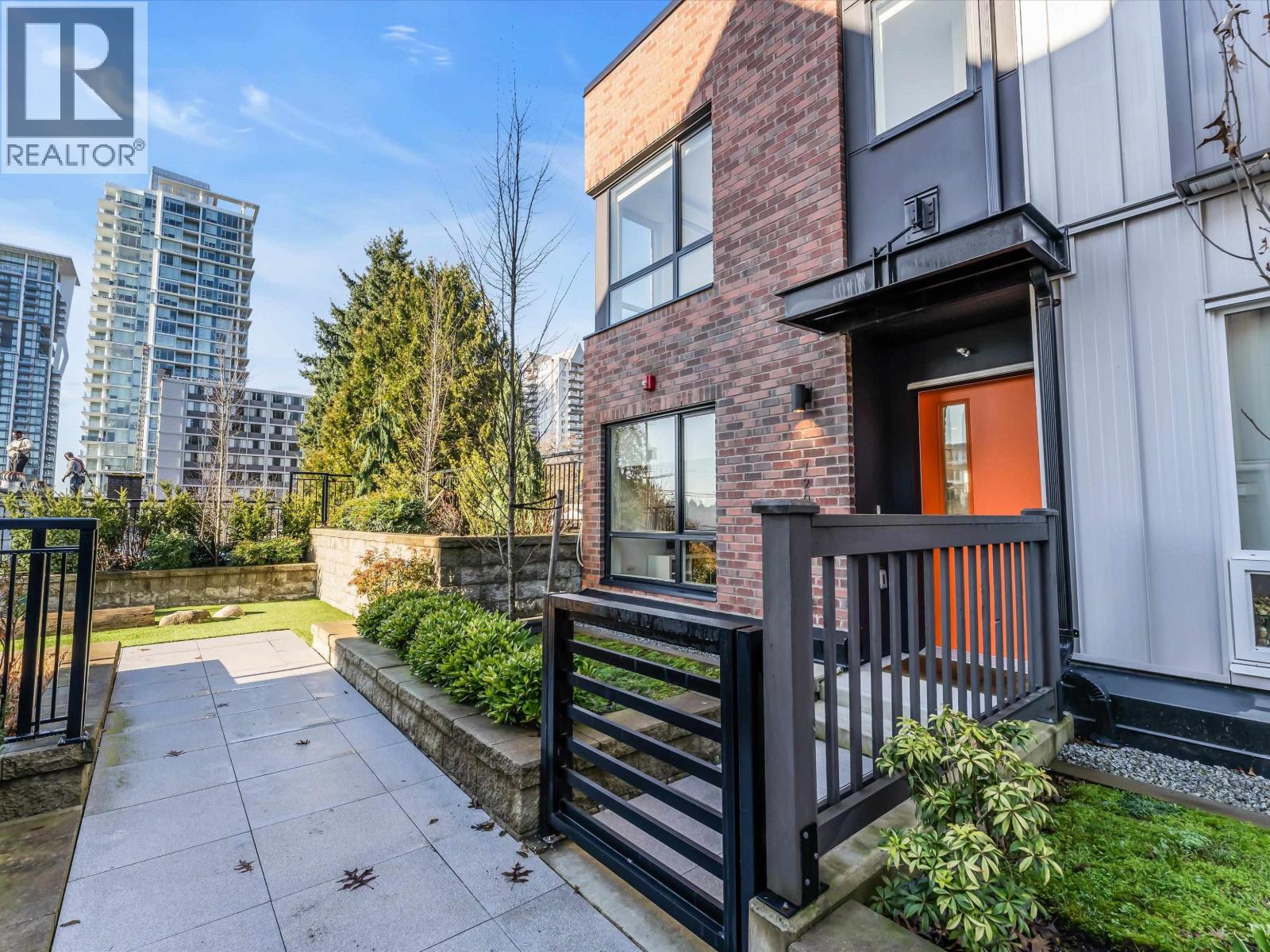 120 609 Sydney Avenue, Coquitlam, British Columbia  V3K 3K1 - Photo 2 - R3081351