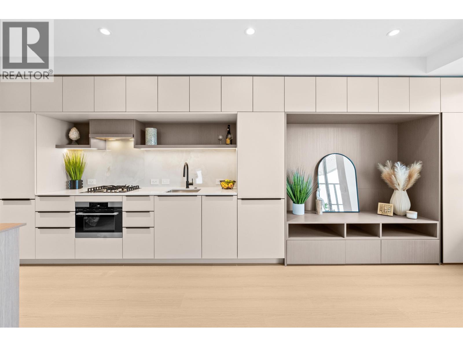 508 2015 St. Johns Street, Port Moody, British Columbia  V3H 0N5 - Photo 2 - R3081362